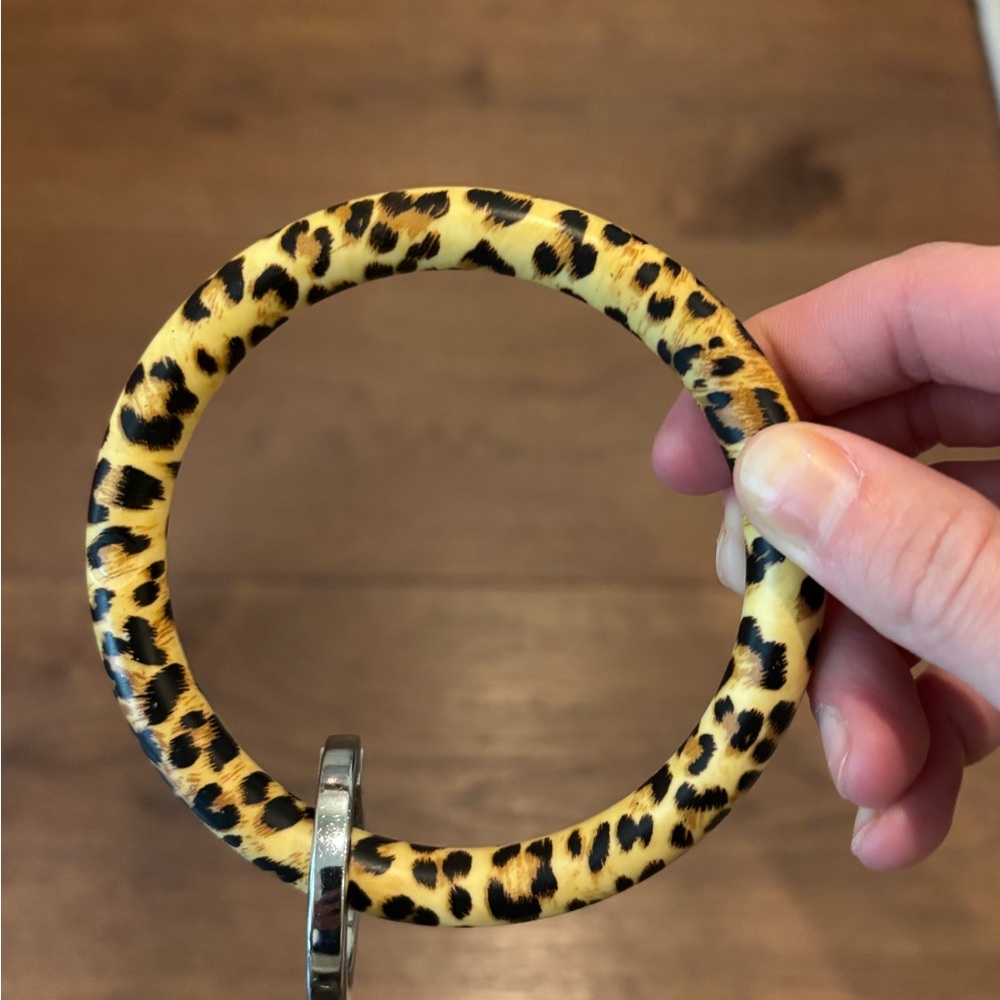 Leopard/Cheetah print Silicone Big O Key Ring